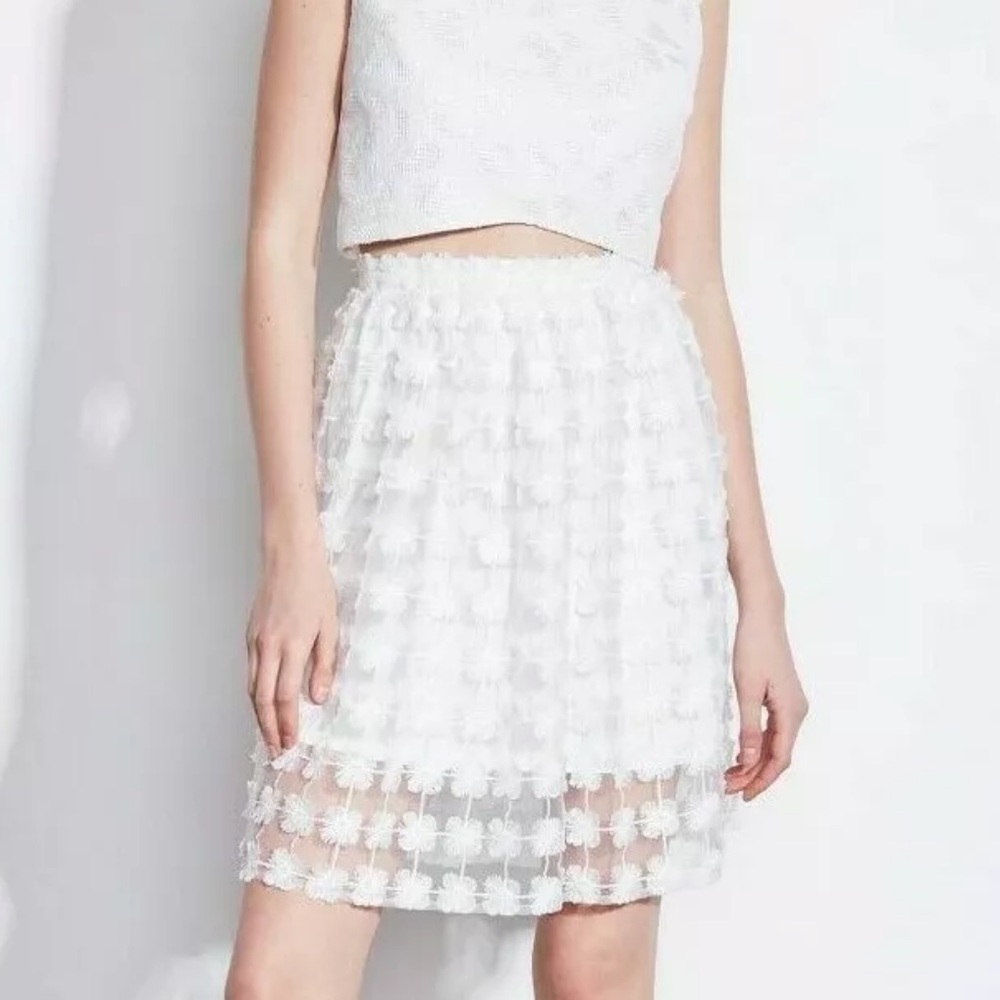 Ali & Jay White Flower Lace Skirt